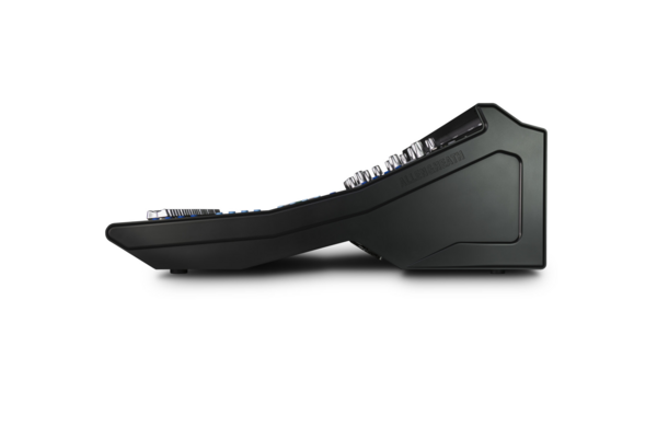 SQ6 DIGITAL MIXER-48 INPUT CHANNELS, 96KHZ XCVI FPGA PROCESSING, 25 FADERS/6 LAYERS